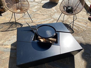 Augoust Atviri griliai Stilinga ugniavietė-staliukas Augoust Brasero Lounge, juoda, su stalčiumi