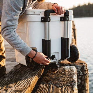 YETI Roadie 48 ratukinė šaldymo dėžė, Raudona spalva - nuotrauka 9