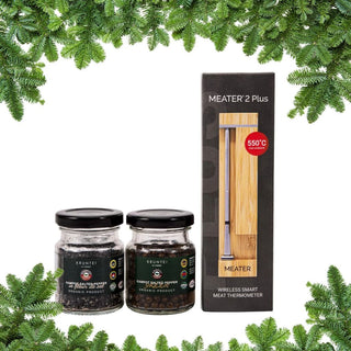 Dovanų rinkinys su Meater termometru ir pipirų malūnėliu – šventinis pasirinkimas grilio entuziastui.