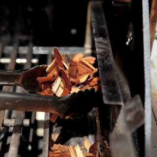 Wood chips WEBER Apple, 0,7 kg, 100% natural